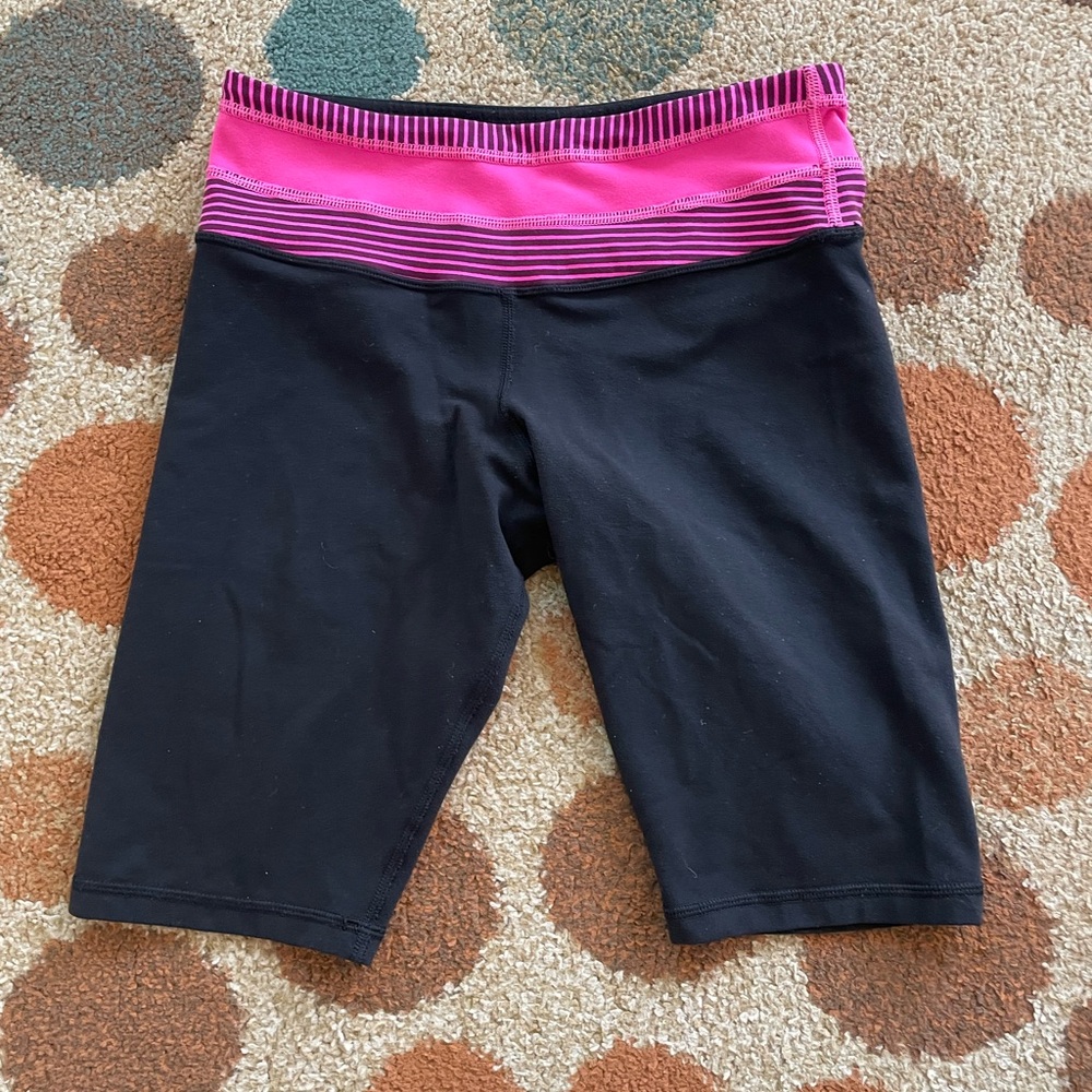 Lululemon Black and Pink Reversable Biker Shorts - Picture 2 of 5